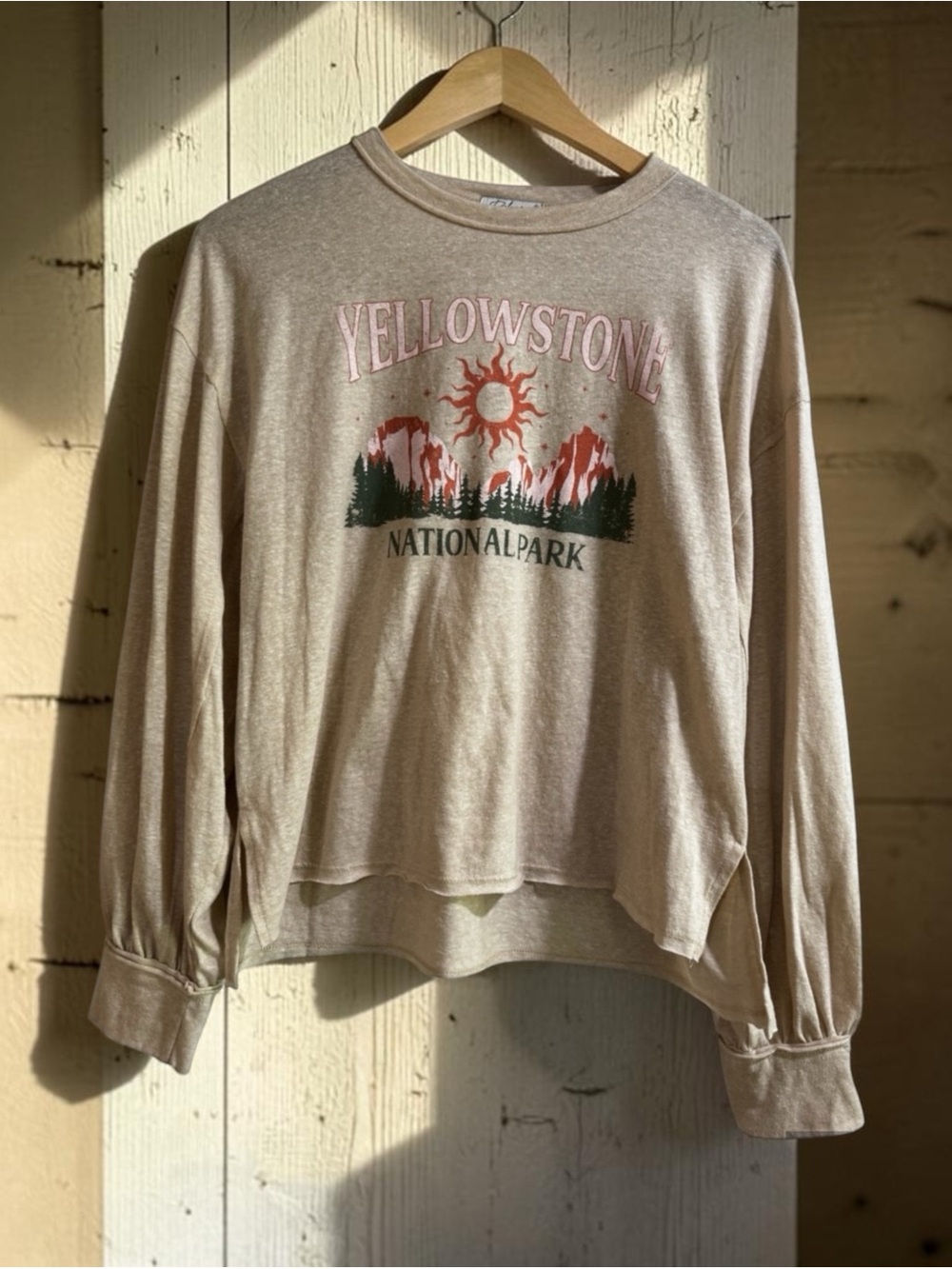 Yellowstone National Park Graphic Long Sleeve Top Small Boho